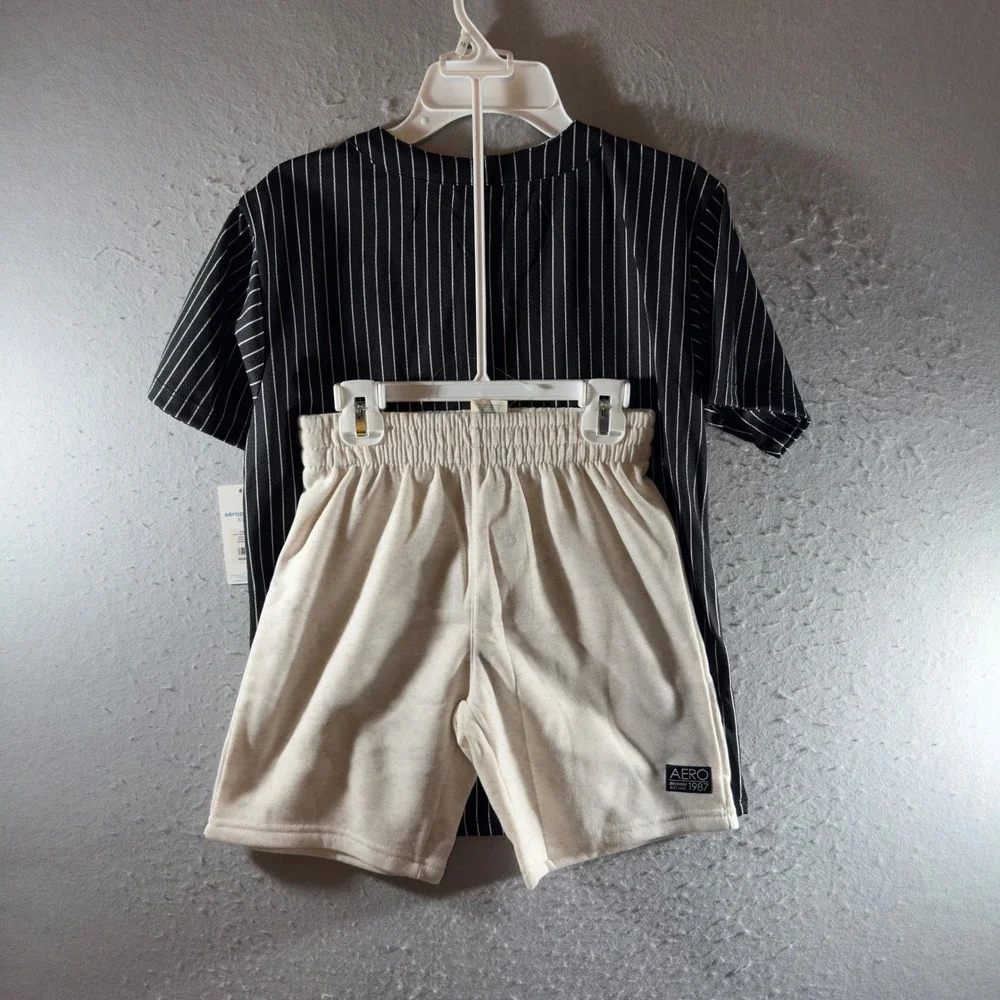 Aeropostale Kids athletic pinstripe
